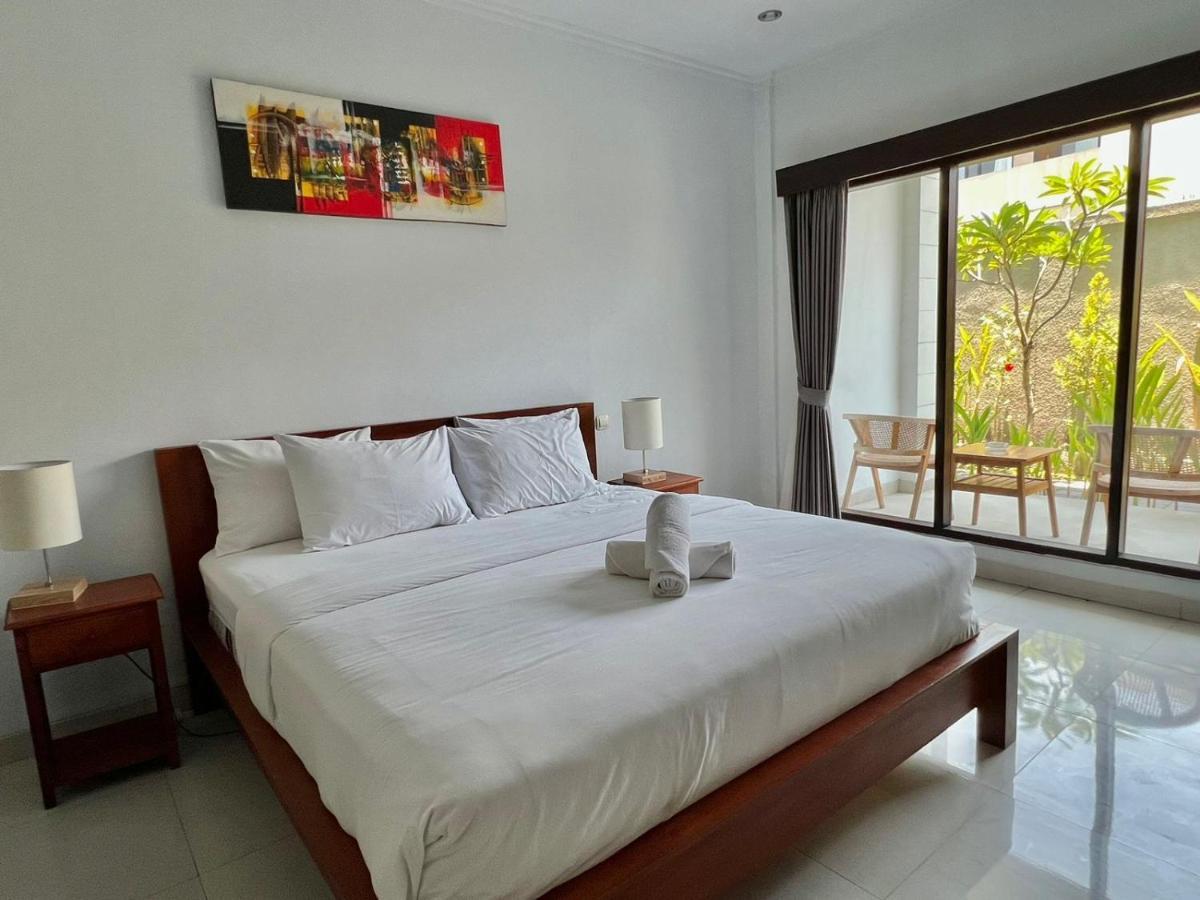 Cg Guesthouse Canggu Exteriör bild