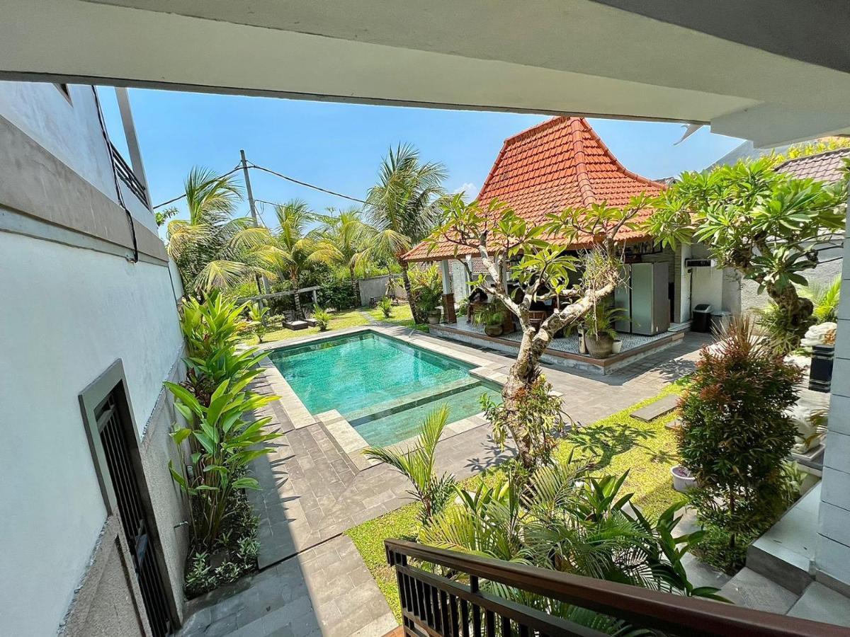 Cg Guesthouse Canggu Exteriör bild
