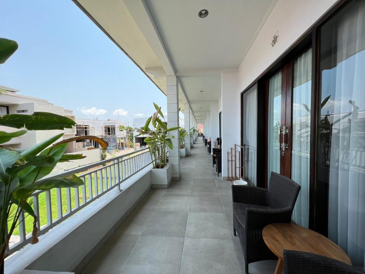 Cg Guesthouse Canggu Exteriör bild