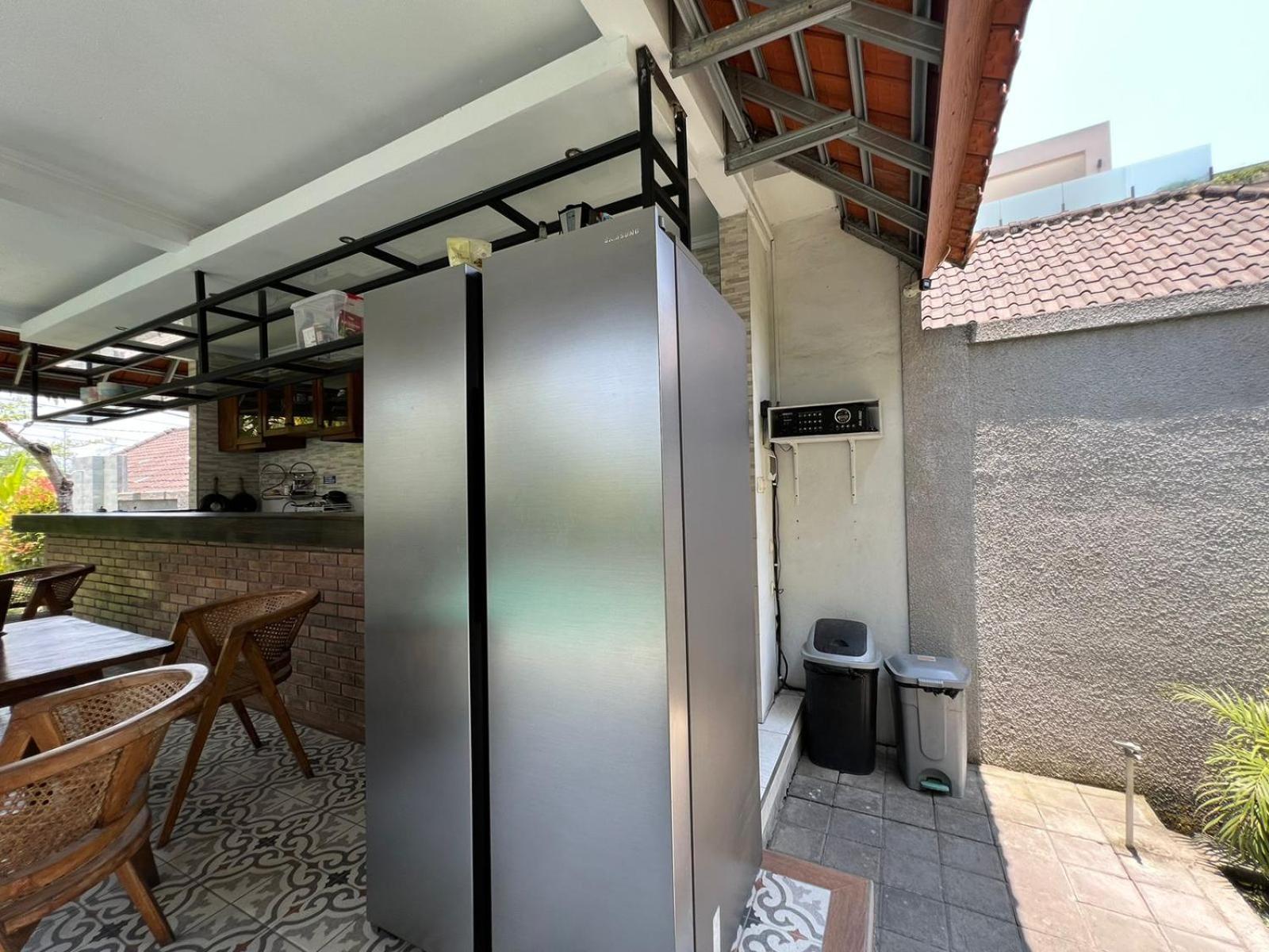 Cg Guesthouse Canggu Exteriör bild